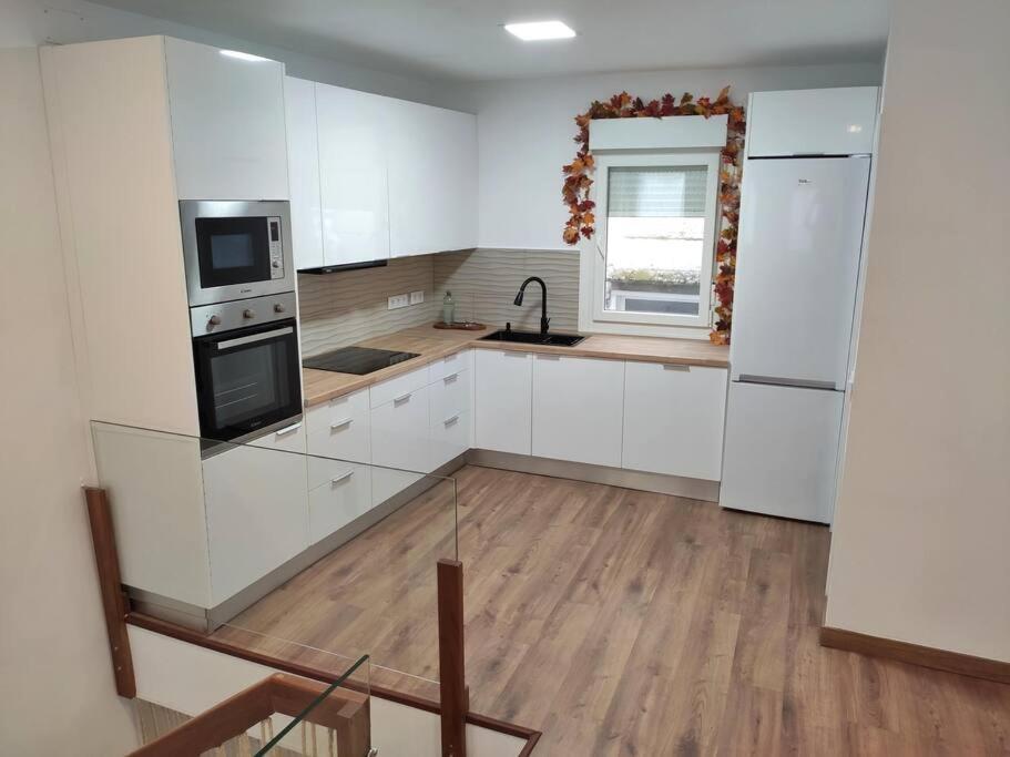 Duplex En El Corazon Del Casco Vello Vigues Appartement Comarca de Comarca de Vigo Buitenkant foto